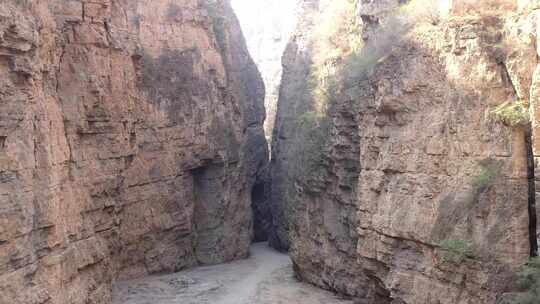 龙门口大峡谷航拍一线天越野穿越北京