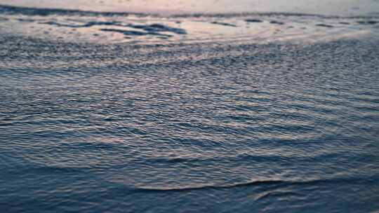 唯美海边日落海水水面