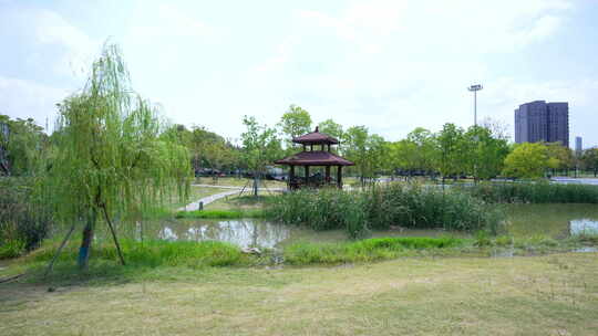 武汉洪山区巡司河活水公园风景