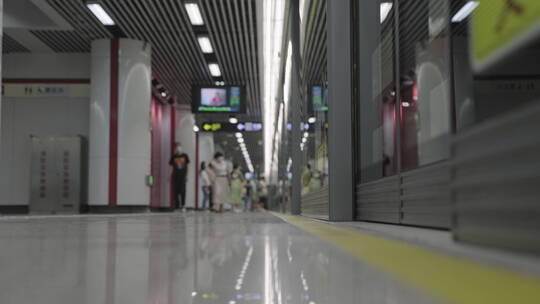 上海地铁上班人群人流快节奏城市生活视频素材模板下载