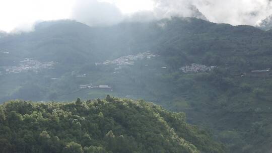 山区乡村乡镇依山傍水自然风景