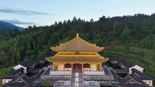 4k60-贵州省梵净山风景区大金佛寺航拍