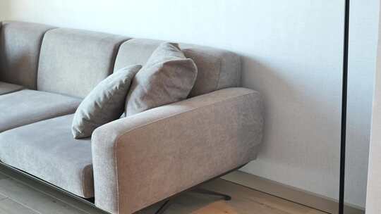 客厅里舒适的沙发家具