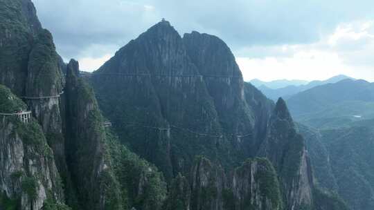 航拍郴州南岭山脉莽山五指峰风景区峰林栈道