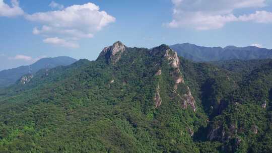 绿水青山山峰自然森林生态山脉航拍视频