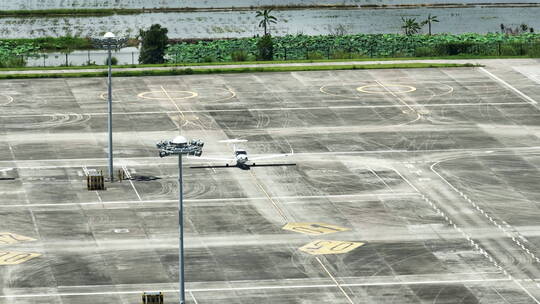 通用机场飞机起飞滑行跑道小飞机通用航空