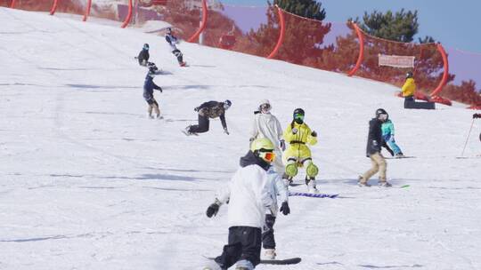 实拍滑雪运动