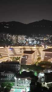 竖屏航拍福建厦门大学艺术学院夜景