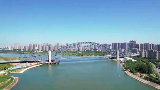 航拍武汉城市现代桥梁建筑汉江湾大桥江景视频素材模板下载