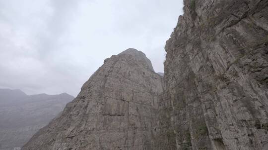 大渡河峡谷的古路彝寨