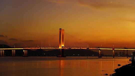 珠海横琴大桥延时桥梁日转夜延时黄昏大桥视频素材模板下载