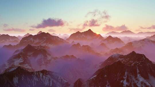 唯美雪山 雪山日出