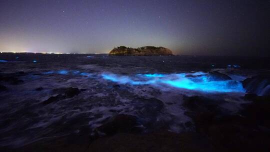 山东威海高区小石岛后山的荧光海浪视频素材模板下载