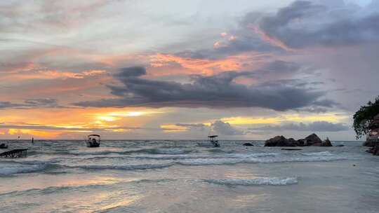 海边日落大海海浪风光