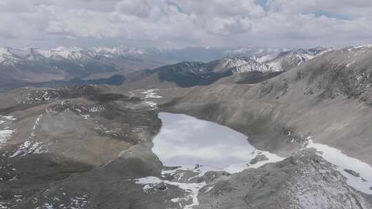 航拍西藏拉萨琼穆岗嘎雪山风景