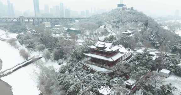 武汉晴川阁公园雪景风光