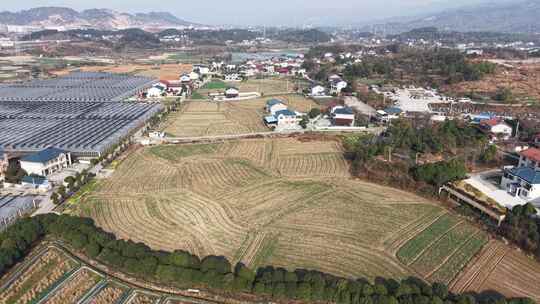 俯瞰乡村风光 房屋农田交错景象