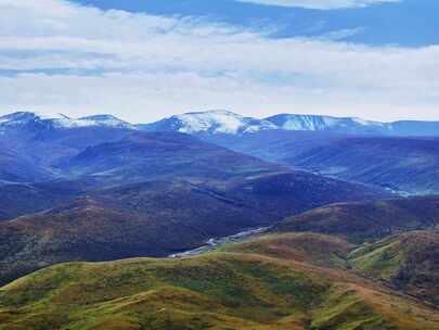 青海湖南岸雪山山脉丁达尔光延时