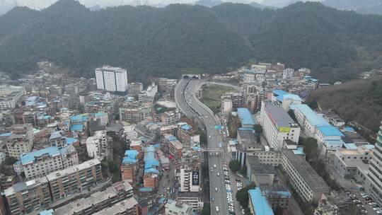 贵阳海马冲隧道口交通