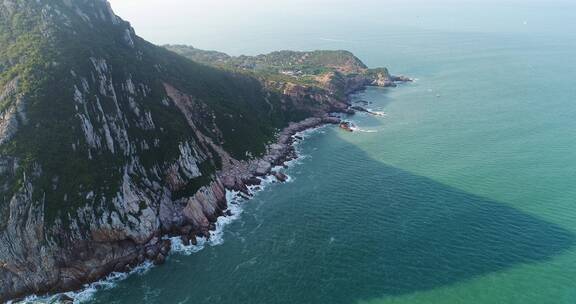 海岸线航拍前进