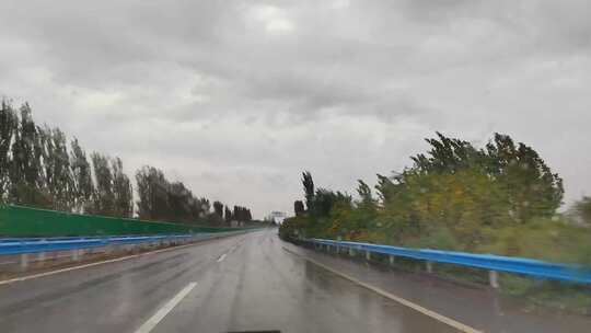 雨天行车 雨天高速素材