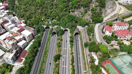 高速公路穿山隧道航拍