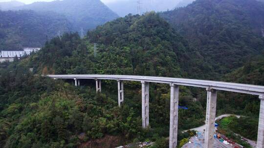 高原地区山间桥梁公路航拍