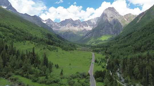 川西四姑娘山雪山峡谷草原航拍