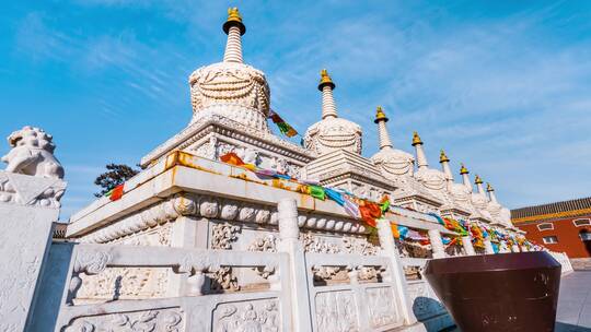 中国内蒙古呼和浩特大召寺佛塔经幡延时摄影