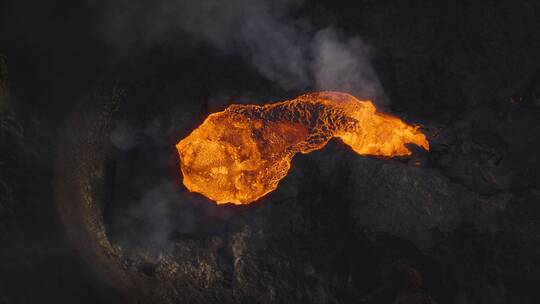 航拍活火山 岩浆喷发