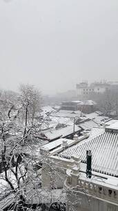 北京北平胡同大雪屋顶
