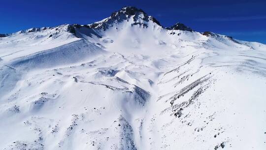 4K登峰登山高山雪山攀登冬季滑雪