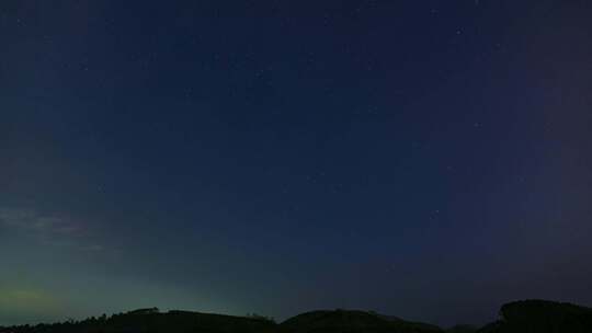 广西南宁夜晚星空星星与山脉山林延时风光