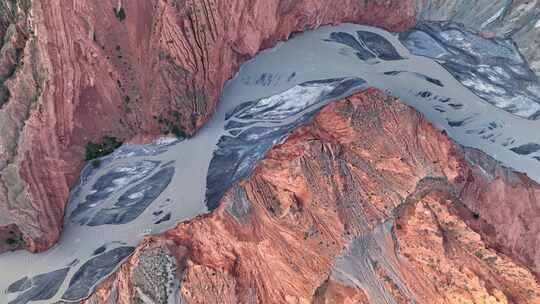 峡谷河谷安集海红色地质地貌自然险峻无人区视频素材模板下载