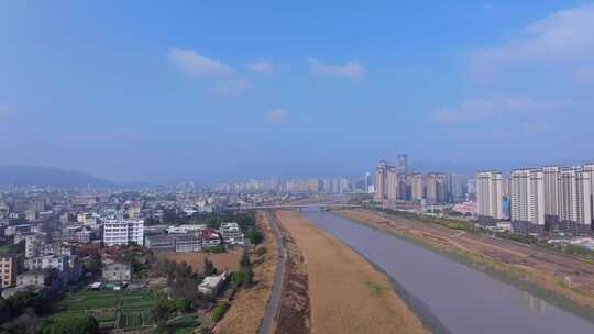 莆田木兰溪城市中河流两岸的风景鸟瞰全景