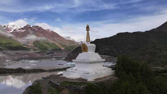 来古冰川风景区清晨航拍