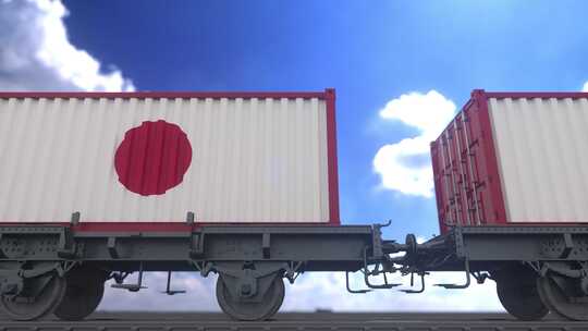 悬挂日本国旗的集装箱。铁路运输