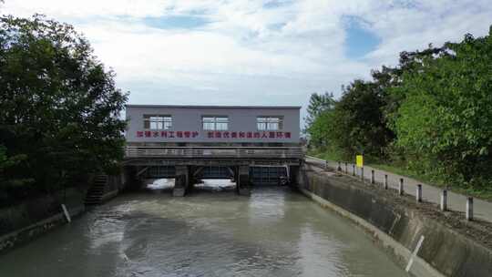 四川平原沃野、水利、人民渠