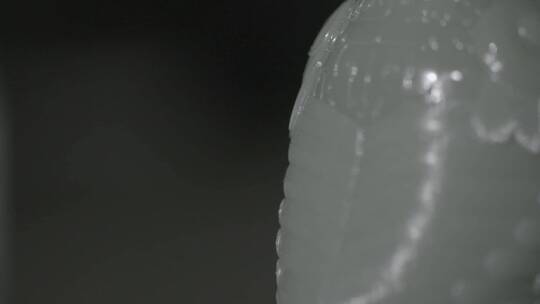 和田玉玉雕作品特写旋转展示LOG视频素材模板下载