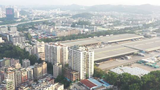 航拍深圳龙华区观澜城市空间