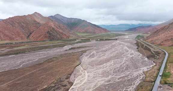 青海昆仑山脉山川河流青藏铁路大气航拍