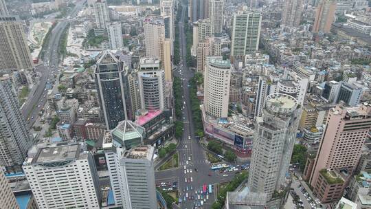 航拍城市高楼交通车辆贵阳