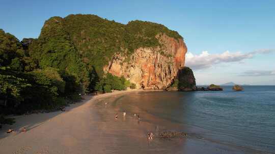 原创 泰国甲米海岛海滨日落自然风光航拍
