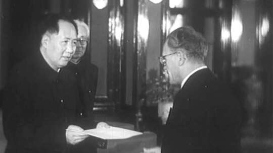 1949年 匈牙利外长 卡莱· 古拉 递交国书