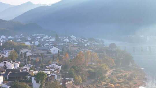 航拍安徽宣城泾县桃花潭两岸景区的唯美晨景
