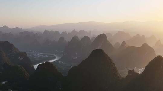 中国桂林山水喀斯特风光航拍视频素材模板下载