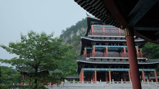 柳州文庙中式庭院古建筑雨景雨季大雨暴雨