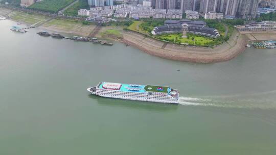 航拍长江三峡大型邮轮视频素材模板下载