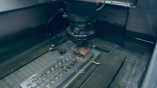 工厂数控铣床切割雕刻机加工制造视频素材模板下载