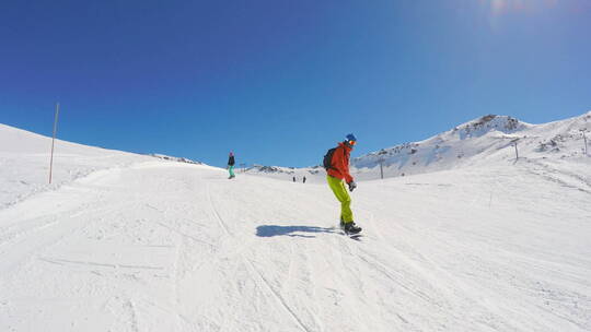 滑雪运动员极限运动高山滑雪